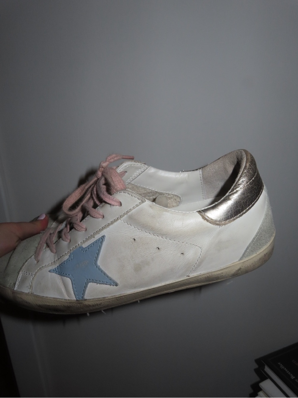 Golden Goose White Sneakers with Blue Star and Pink Laces - Picture 5 of 12